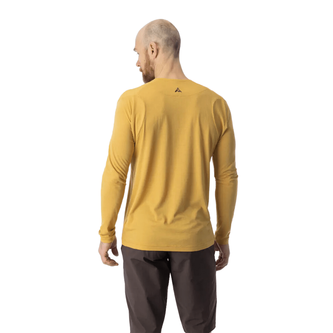 7mesh Men's Desperado Merino Henley Long Sleeve Apparel - Clothing - Men's Jerseys - Technical T-Shirts